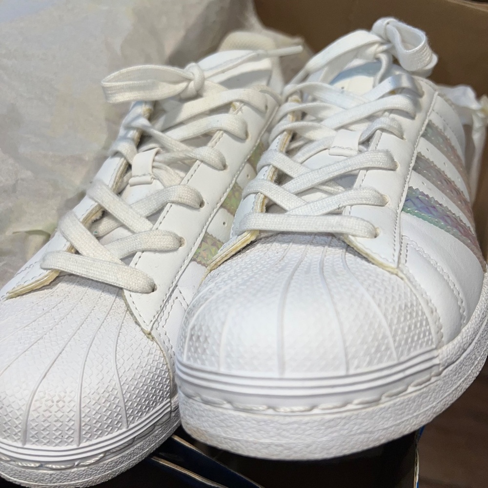 Adidas - Picture 3 of 5